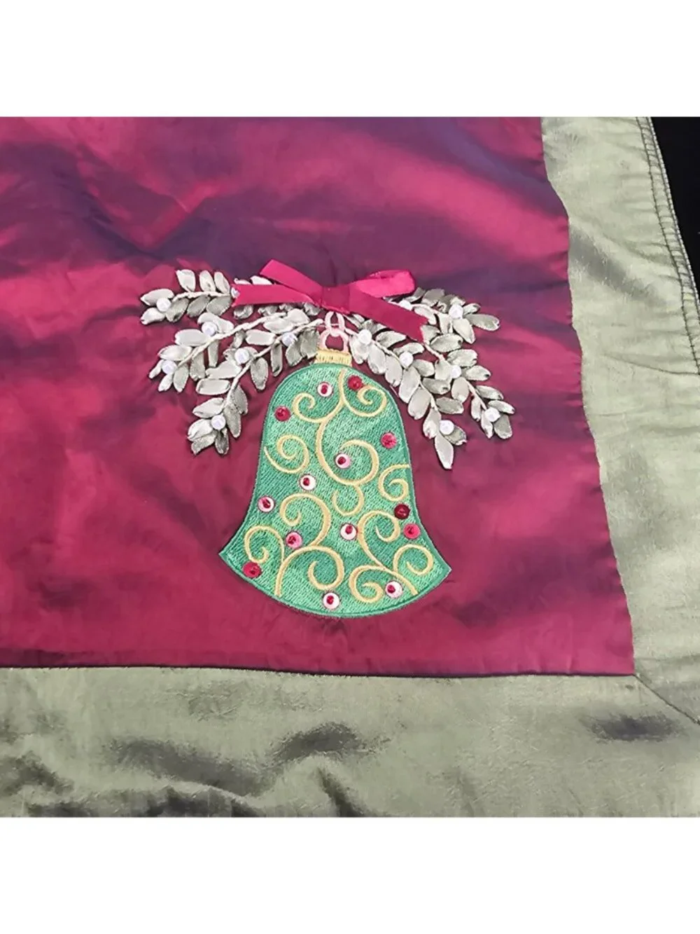 Cypress Home Christmas Placemats Set Of 4‎ Red & Green With Embroidered Ornament